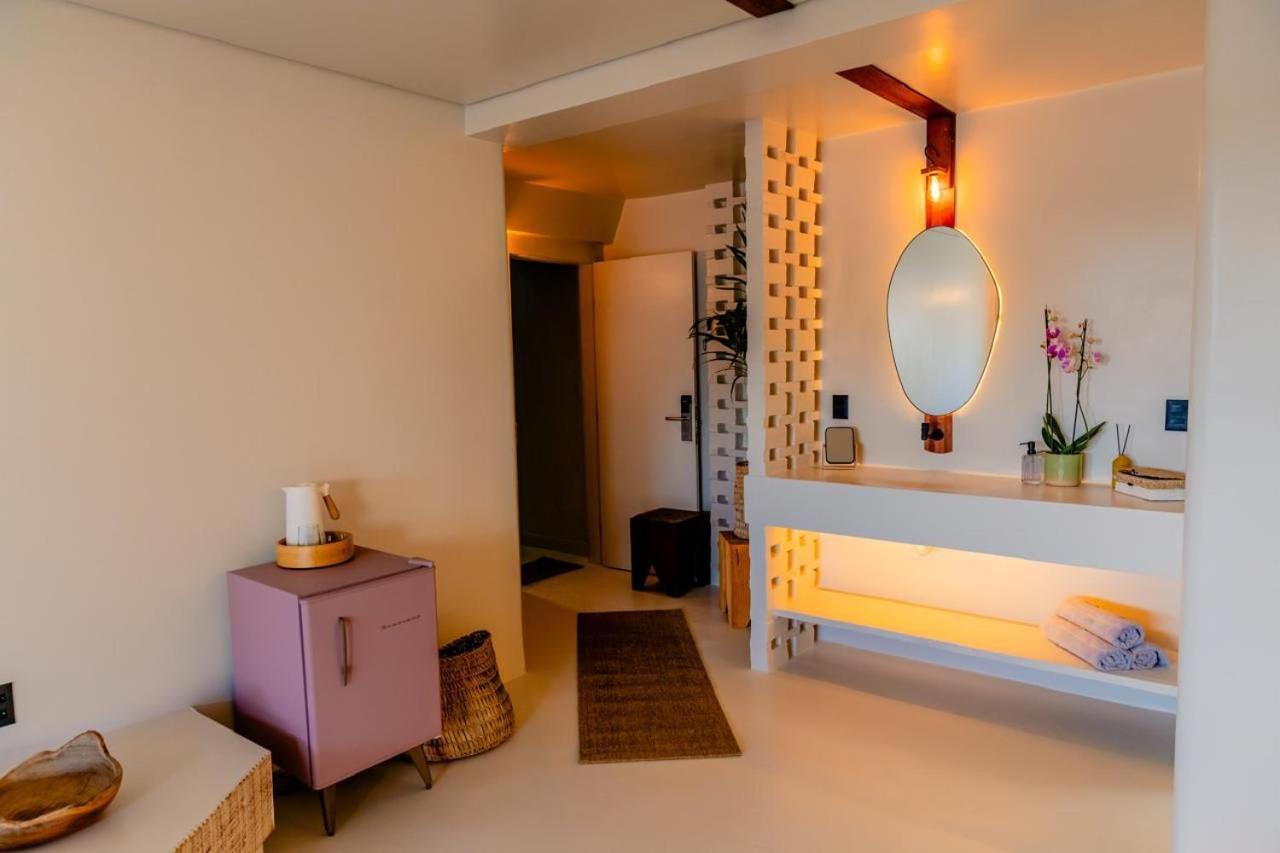 Outro Beach Hotel กุมบูกุ ภายนอก รูปภาพ